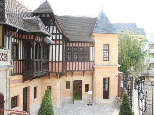 Апартаменты Maison Монморанси Экстерьер фото